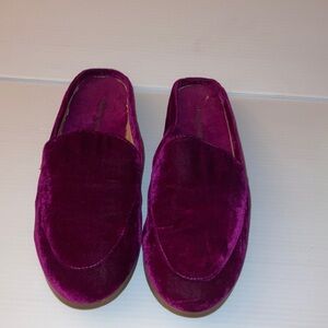 Banana Republic Velvet Loafers in Fuchsia Size 7.5